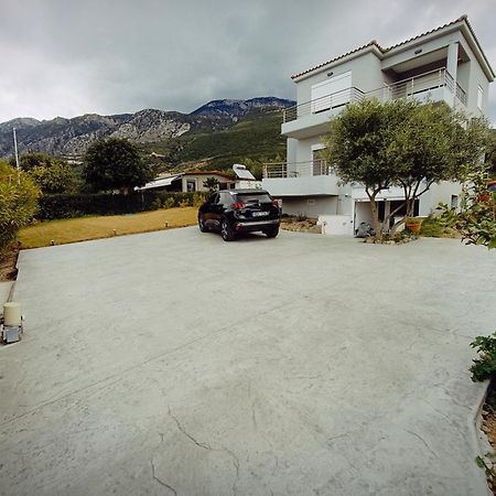 Evilenia Luxury Apartments Kalamata Exterior foto